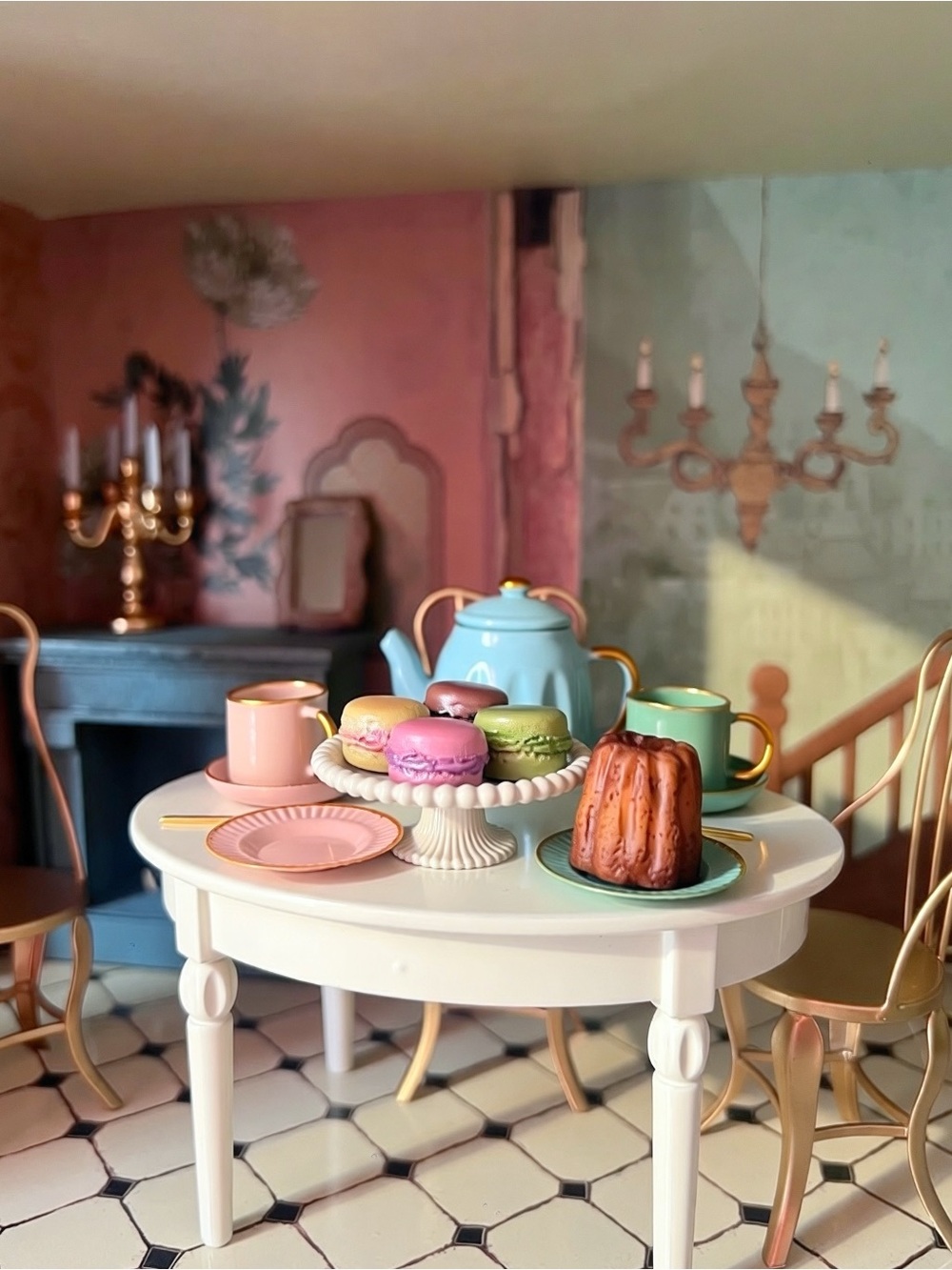 Maileg Macaroons Tea Set - Miniature Merle
